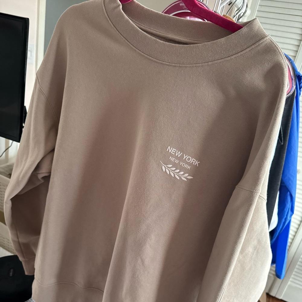Beige New York Sweatshirt